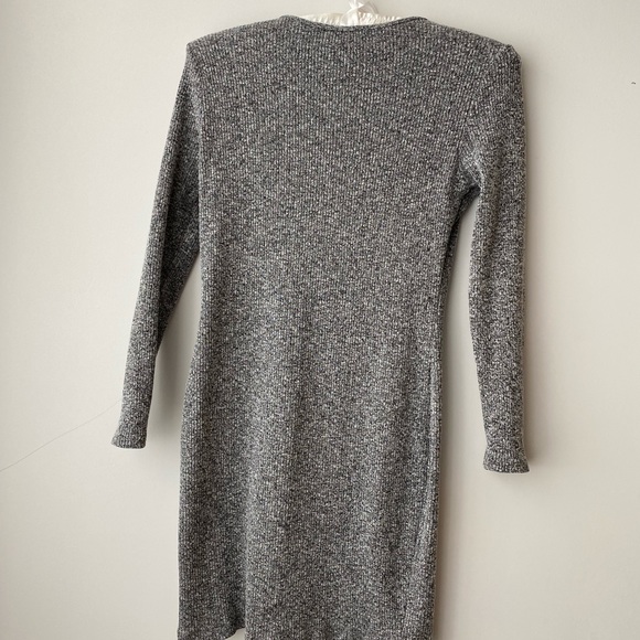 Deep v sweater dress - Picture 2 of 2